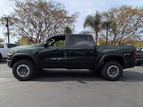 Serrano Red 2026 RAM 1500 RHO