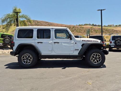 Bright White Clearcoat 2026 Jeep Wrangler Rubicon