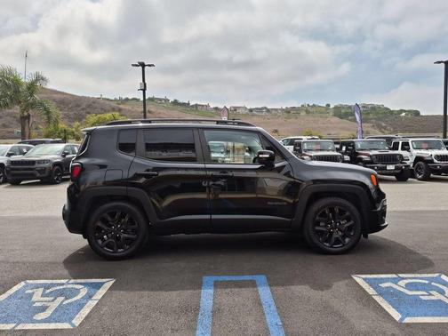 Black 2017 Jeep Renegade Latitude