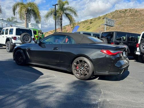 Black Sapphire Metallic 2022 BMW M4 Competition xDrive
