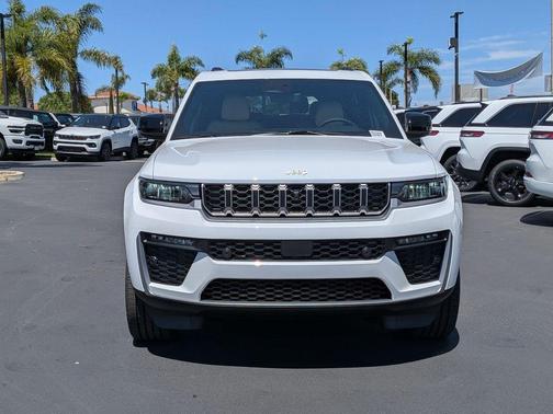 Bright White Clearcoat 2026 Jeep Grand Cherokee L Limited