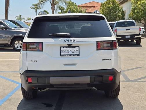 Bright White Clearcoat 2026 Jeep Cherokee LAREDO/LIMITED