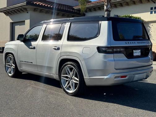 Silver Zynith 2024 Jeep Grand Wagoneer Series III