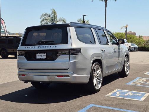 Silver Zynith 2024 Jeep Grand Wagoneer Series III