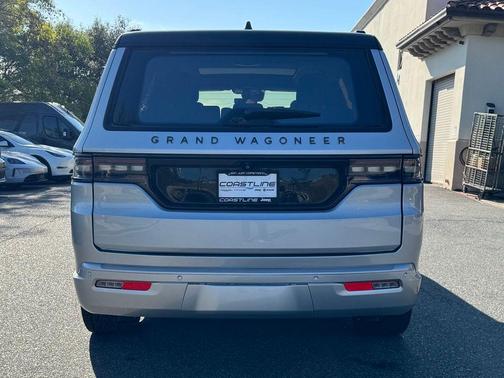 Silver Zynith 2024 Jeep Grand Wagoneer Series III