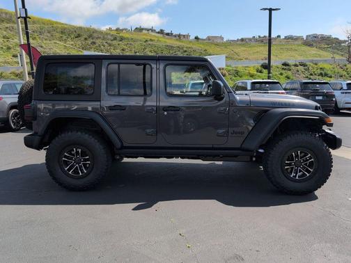 Granite Crystal Clearcoat Metallic 2026 Jeep Wrangler Sport