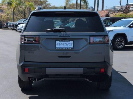 Sting Gray Clearcoat 2026 Jeep Cherokee LAREDO/LIMITED