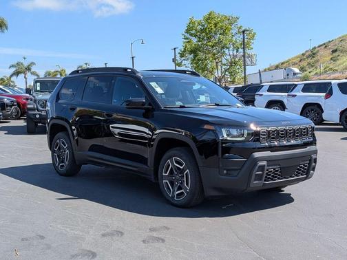 Diamond Black 2026 Jeep Cherokee LAREDO/LIMITED