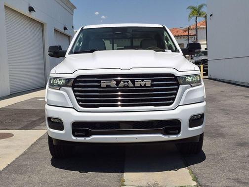 Bright White Clearcoat 2026 RAM 1500 Laramie