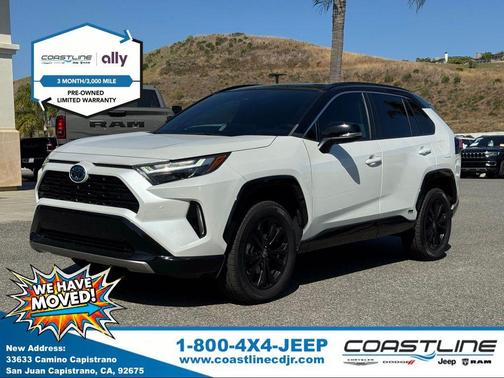 Wind Chill Pearl / Midnight Black Metallic 2023 Toyota RAV4 Hybrid XSE