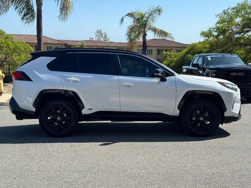 Wind Chill Pearl / Midnight Black Metallic 2023 Toyota RAV4 Hybrid XSE