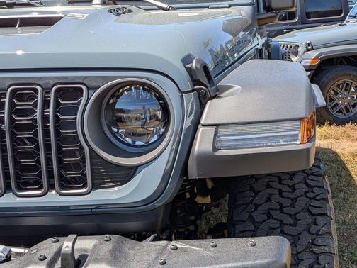 Anvil Clearcoat 2026 Jeep Wrangler 392