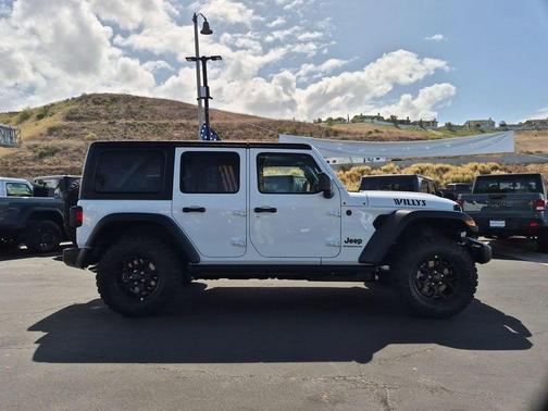 Bright White Clearcoat 2026 Jeep Wrangler Sport