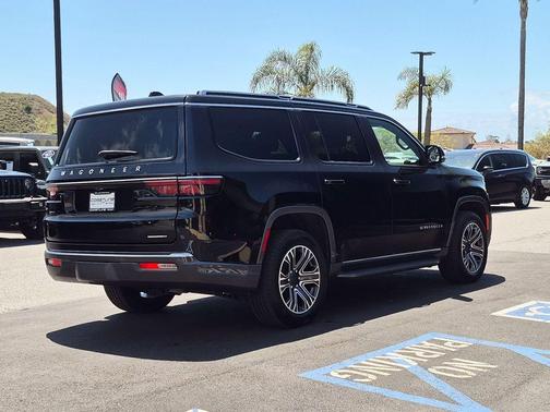 Diamond Black 2022 Jeep Wagoneer Series III