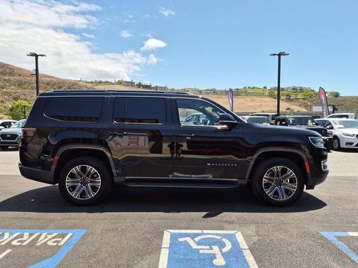 Diamond Black 2022 Jeep Wagoneer Series III