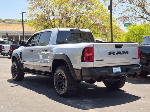 Silver Zynith 2026 RAM 1500 RHO