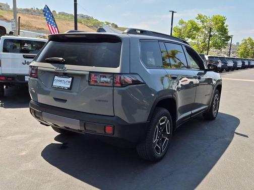Sting Gray Clearcoat 2026 Jeep Cherokee LAREDO/LIMITED