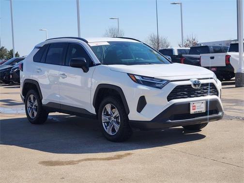 2025 Toyota RAV4 Hybrid LE