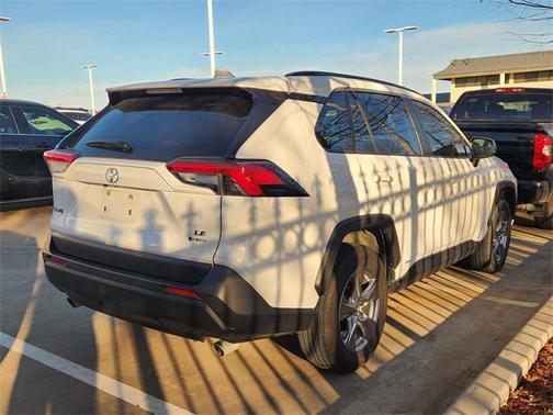 2025 Toyota RAV4 Hybrid LE