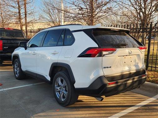 2025 Toyota RAV4 Hybrid LE