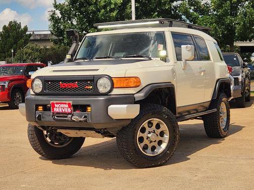 Iceberg 2012 Toyota FJ Cruiser Base