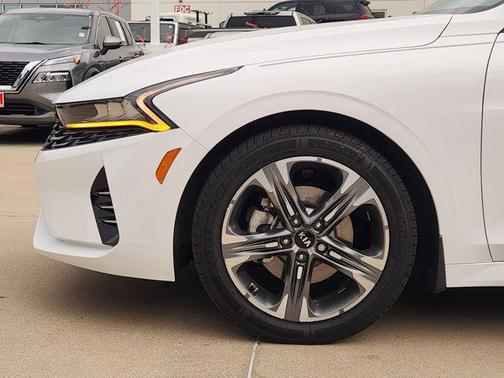 Glacial White Pearl 2021 Kia K5 EX