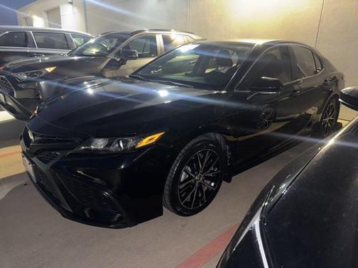 Midnight Black Metallic 2023 Toyota Camry SE