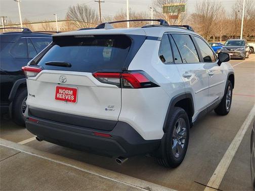 2025 Toyota RAV4 Hybrid LE
