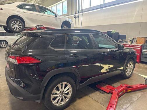 2023 Toyota Corolla Cross LE