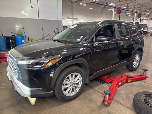 2023 Toyota Corolla Cross LE
