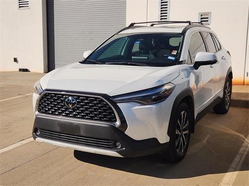 2024 Toyota Corolla Cross XLE