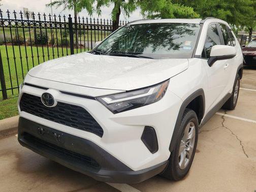 Ice Cap 2025 Toyota RAV4 XLE