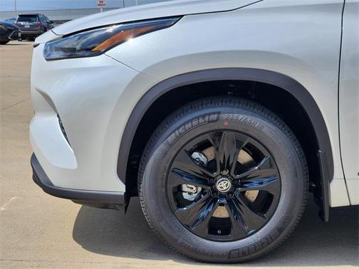2025 Toyota Highlander Hybrid XLE