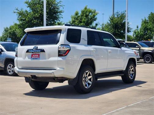 2024 Toyota 4Runner TRD Off Road