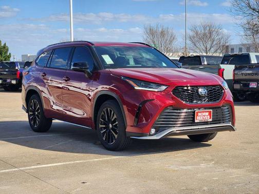 2026 Toyota Highlander XSE