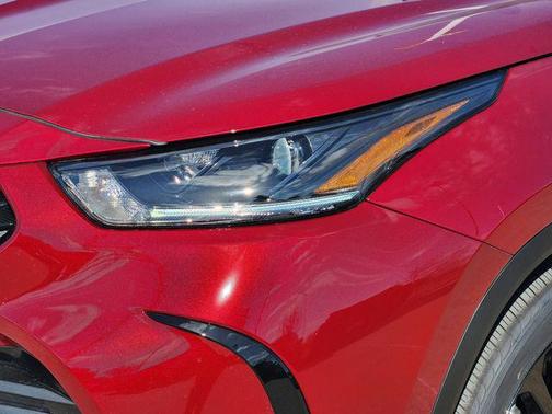 2026 Toyota Highlander XSE