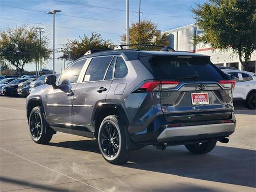 2025 Toyota RAV4 Hybrid SE