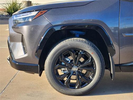 2025 Toyota RAV4 Hybrid SE