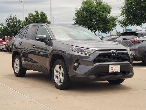 Magnetic Gray Metallic 2021 Toyota RAV4 Hybrid XLE