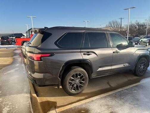 2023 Toyota Sequoia Platinum