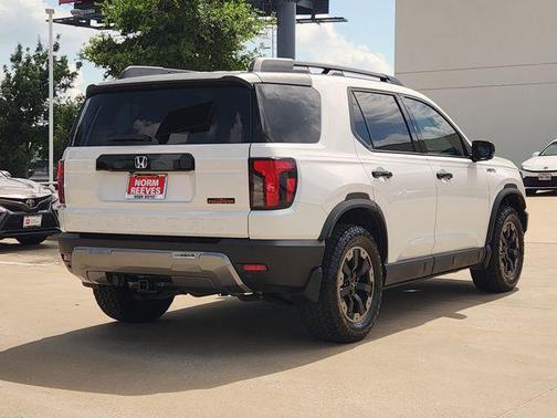 Platinum White Pearl 2026 Honda Passport AWD TrailSport Elite