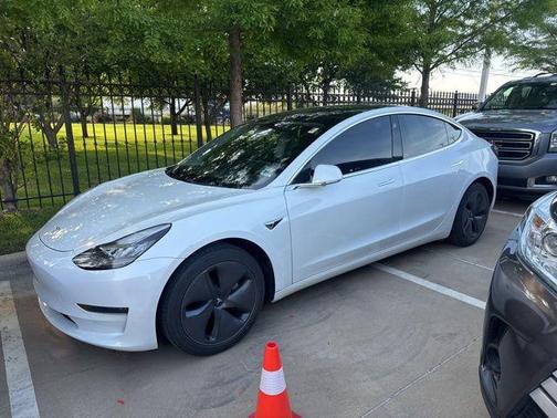 Pearl White Multi-Coat 2020 Tesla Model 3 Standard Range Plus