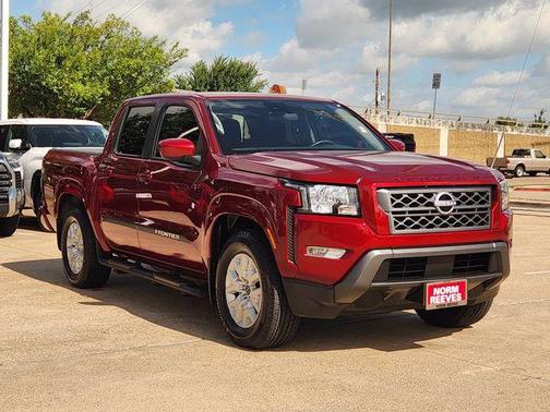 Cardinal Red Metallic Tricoat 2024 Nissan Frontier SV