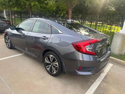 Polished Metal Metallic 2018 Honda Civic EX-T