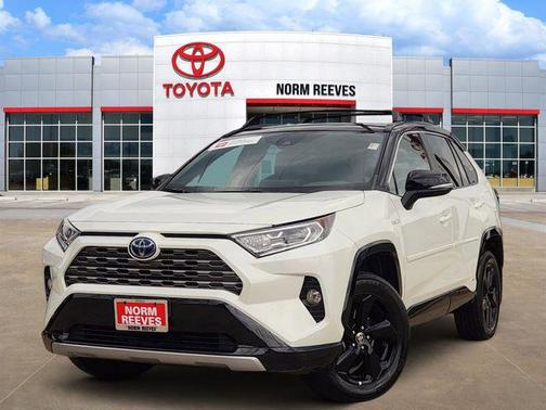 Blizzard Pearl/Midnight Black Metallic 2021 Toyota RAV4 Hybrid SE
