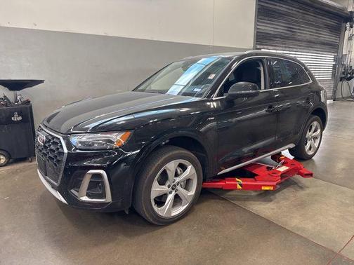 2023 Audi Q5 45 S line Prestige