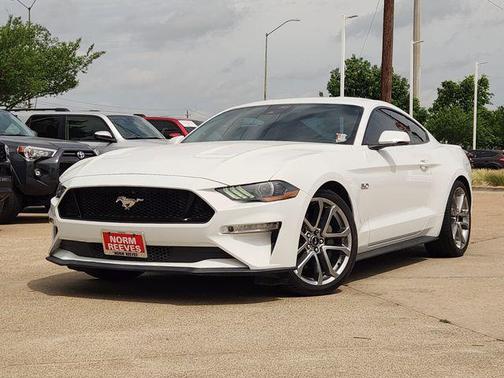 Oxford White 2021 Ford Mustang GT Premium