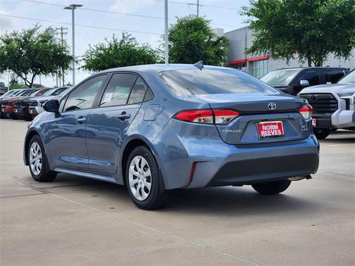 2025 Toyota Corolla Hybrid LE