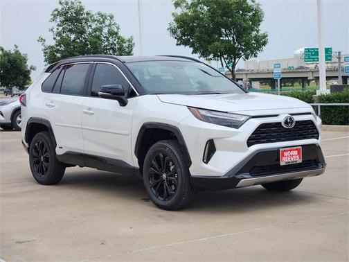 2025 Toyota RAV4 Hybrid SE
