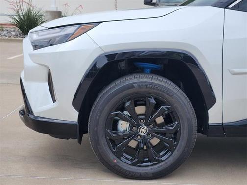 2025 Toyota RAV4 Hybrid SE